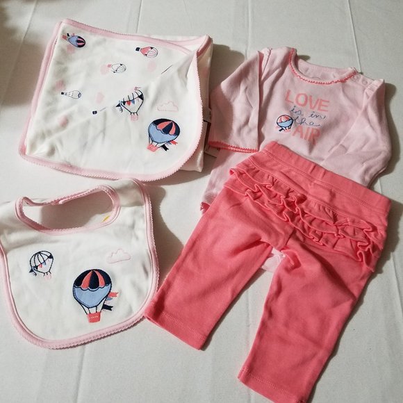 Gymboree Brand New Baby {Cloud Cutie} 3-6 month NWT Blanket, Bib, Bodysuit & Pan - Picture 1 of 8